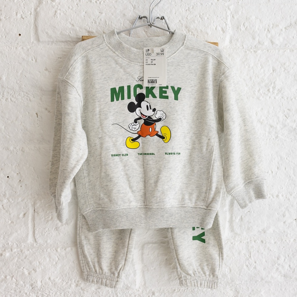 Disney Mickey Mouse Gray Kids Sweatshirt - Size 2T - NWT - Picture 2 of 8